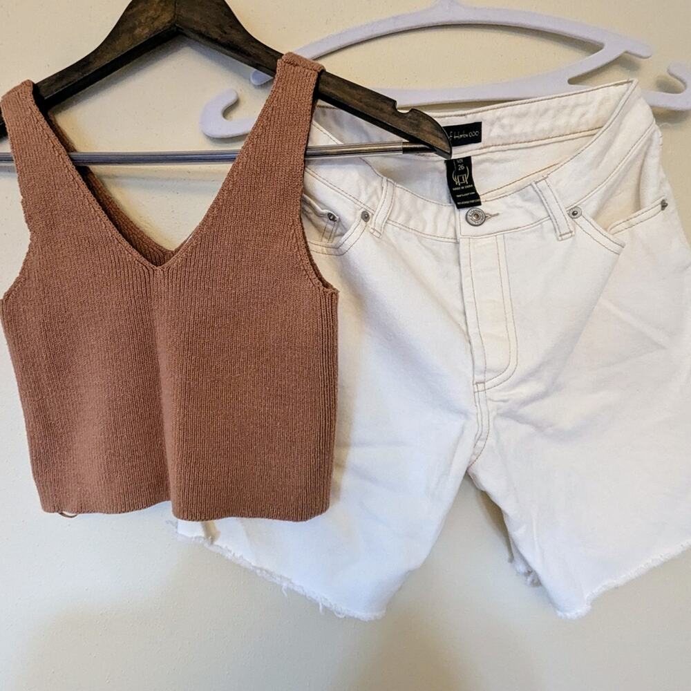 House of Harlow 1960 (2 PCs) Brown Cropped Knit Tank Top & HoH 1960 Mom Shorts